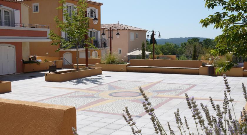 Appartement Dans Residence - Le Domaine De Camiole Callian  Dış mekan fotoğraf