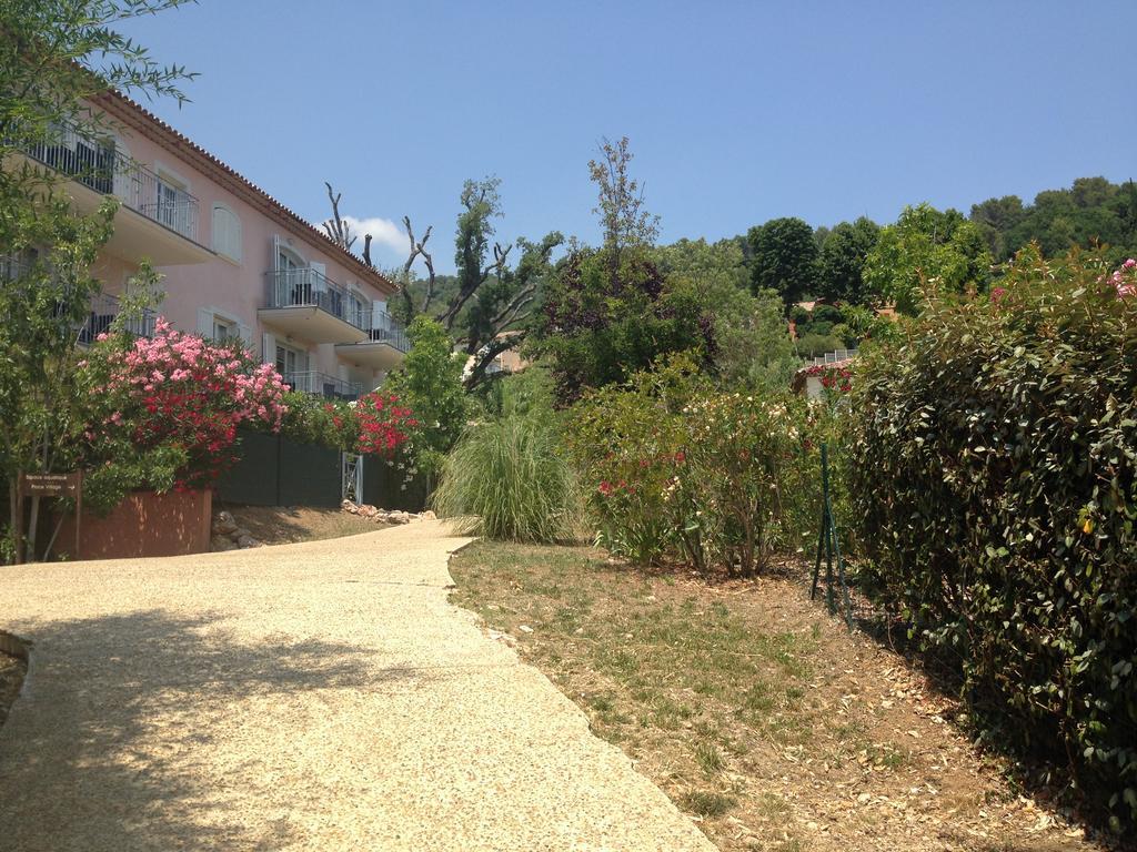 Appartement Dans Residence - Le Domaine De Camiole Callian  Dış mekan fotoğraf